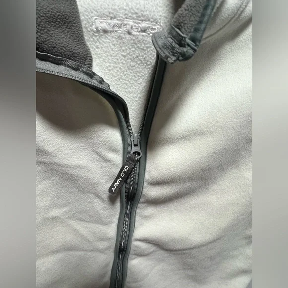 Old Navy creme and grey velour ski vest - Picture 4 of 7